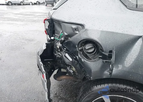 2018 Subaru Impreza 2.0I from USA, damaged, VIN 4S3GTAA68J3710830